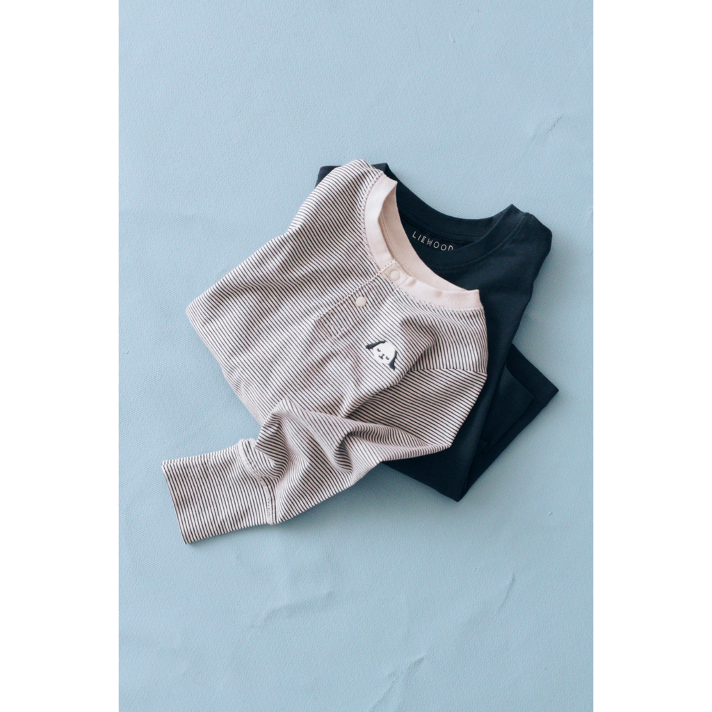 Classic Navy Organic Cotton Long-Sleeve T-Shirt with Relaxed Loose Fit & Ribbed Crew Neck for Kids Layering & Everyday Wear