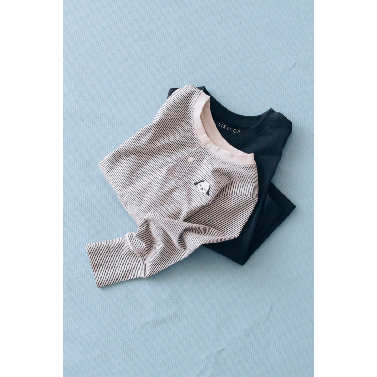 Classic Navy Organic Cotton Long-Sleeve T-Shirt with Relaxed Loose Fit & Ribbed Crew Neck for Kids Layering & Everyday Wear