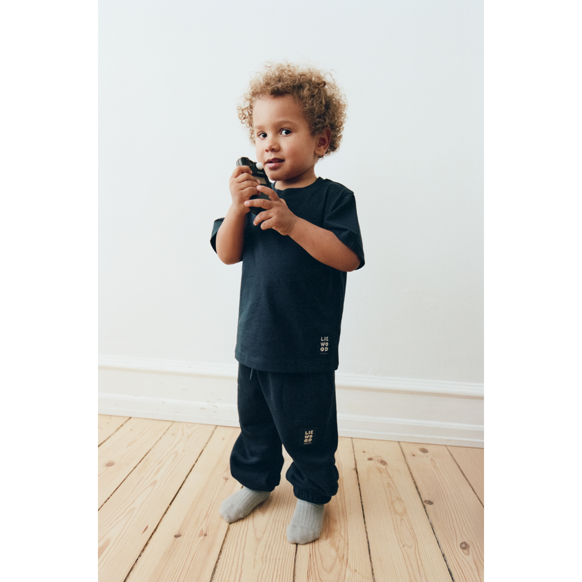 Classic Navy Organic Cotton T-Shirt with Relaxed Loose Fit & Ribbed Crew Neck for Kids Everyday Wear